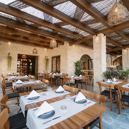 Hotel Ostria &