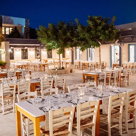 Ostria & Hotel Ierapetra (Crete)