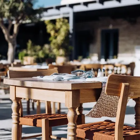Hotel Ostria & Ierapetra (Crete)