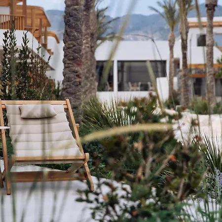 Ostria & Hotel 5*