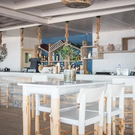 Ostria & Hotel